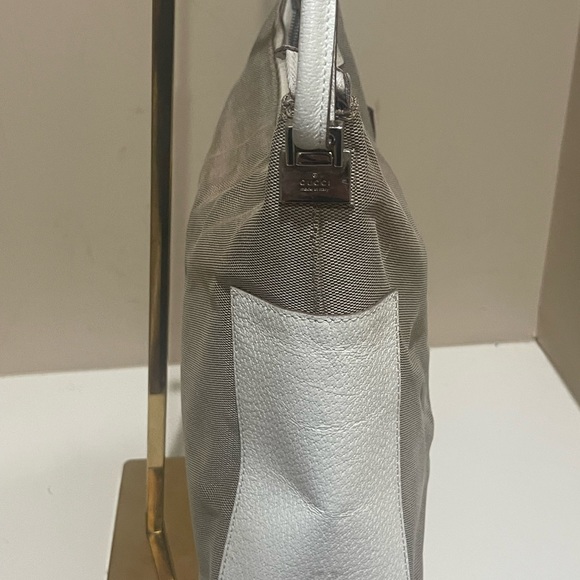 Vintage Gucci Neutral Canvas and White Leather Hobo/Shoulderbag - Picture 3 of 13